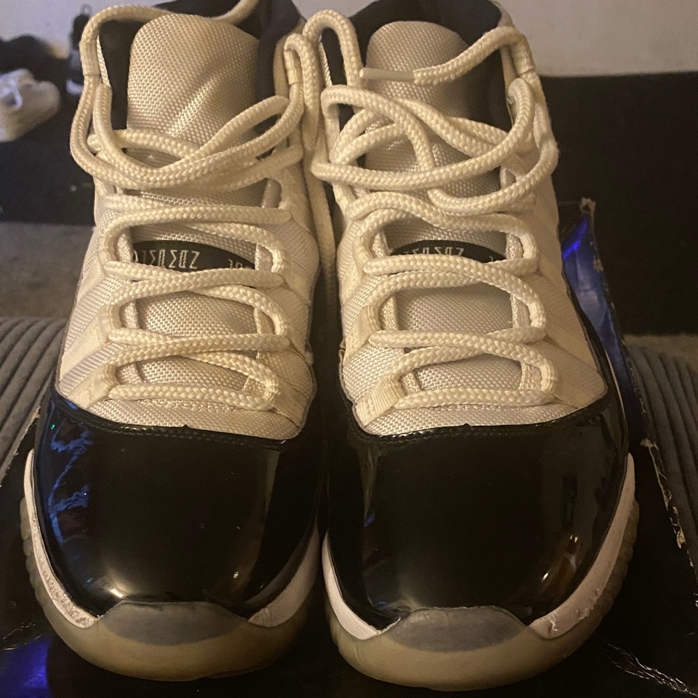 Mens pre loved size 11 Jordan’s
